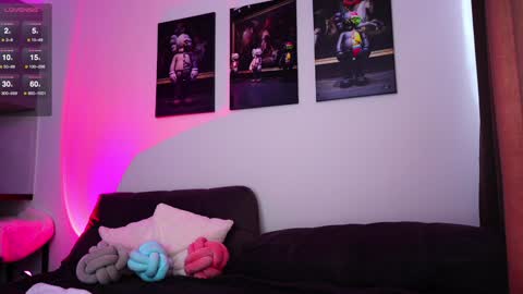 Kate  online show from February 2025 12:02:02 PM