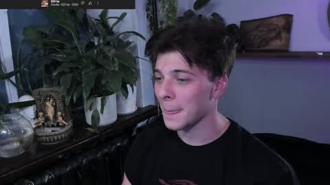 Gus online show from October 2025 09:12:02 PM