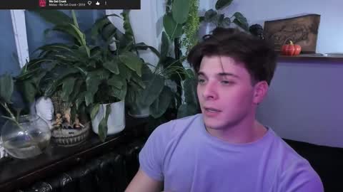 Gus online show from October 2025 09:10:02 PM