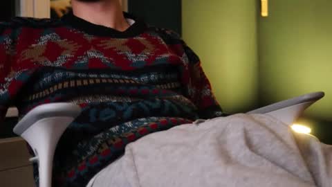 Snapshot of whiteeuropaboy chatting on December 2025 11:43:01 PM whiteeuropaboy online show from December 2025 11:43:01 PM