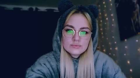 whitehex666 online show from January 2026 06:55:02 PM