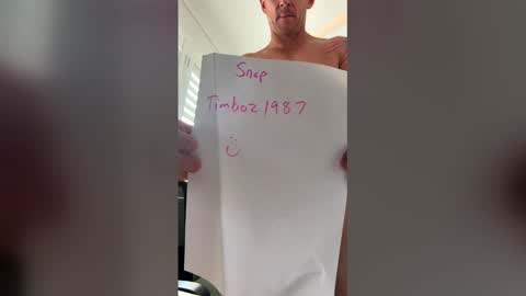 Snapshot of whitehung87 chatting on December 2025 09:35:01 PM whitehung87 online show from December 2025 09:35:01 PM