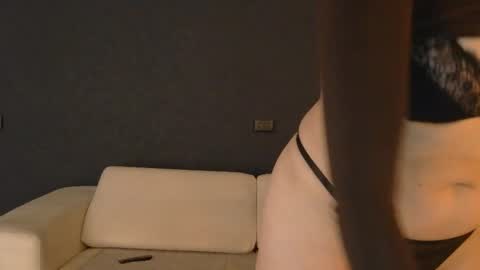 White Queen online show from October 2025 09:32:01 AM