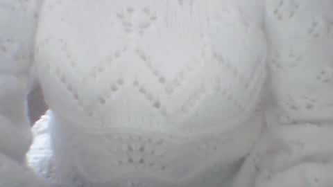 whitesweater online show from December 2024 07:39:02 AM