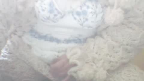 whitesweater online show from February 2025 10:15:02 AM