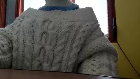 whitesweater online show from November 2025 08:13:01 AM