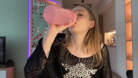 Alisa online show from February 2025 09:32:02 AM