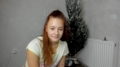 Snapshot of why_again_me chatting on December 2024 06:42:02 PM Veronica online show from December 2024 06:42:02 PM