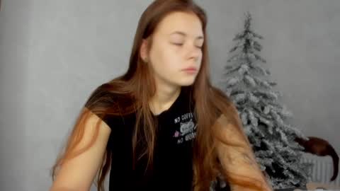 Snapshot of why_again_me chatting on December 2024 12:40:02 PM Veronica online show from December 2024 12:40:02 PM