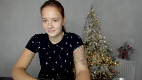 Snapshot of why_again_me chatting on December 2024 08:36:02 PM Veronica online show from December 2024 08:36:02 PM