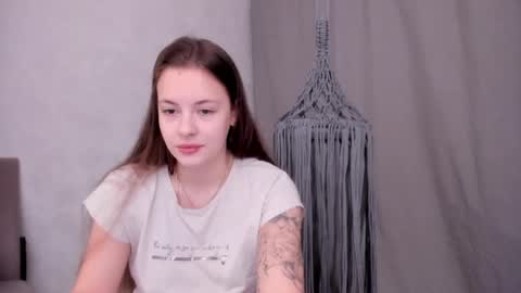 Snapshot of why_again_me chatting on February 2025 06:23:01 PM Veronica online show from February 2025 06:23:01 PM