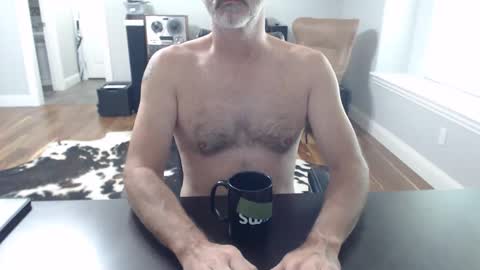 Snapshot of whyjonnie chatting on September 2025 03:38:02 PM Why Jonnie online show from September 2025 03:38:02 PM