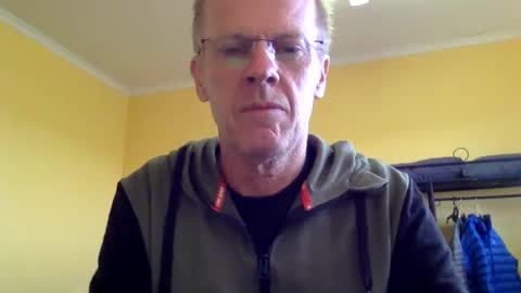 whynotfly1 online show from October 2025 01:27:01 AM