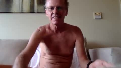 whynotfly1 online show from October 2025 07:34:02 AM