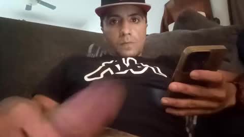 Snapshot of whyyuhcare7022 chatting on November 2025 12:32:01 AM whyyuhcare7022 online show from November 2025 12:32:01 AM