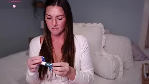 Snapshot of wickedwifexo chatting on March 2026 12:26:02 AM WickedWifeXO online show from March 2026 12:26:02 AM