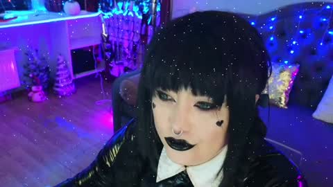 Laura  online show from January 2025 08:26:01 PM