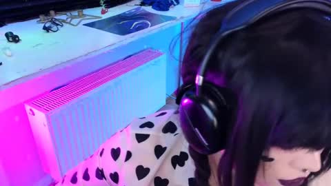 Laura  online show from March 2025 05:07:02 AM