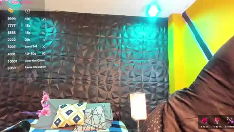 sussy online show from December 2024 12:36:01 PM