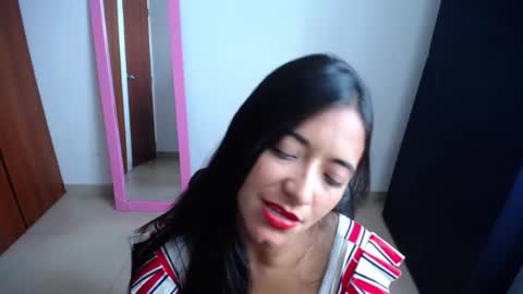 Snapshot of wifhot chatting on February 2025 07:49:01 PM Ilauren online show from February 2025 07:49:01 PM