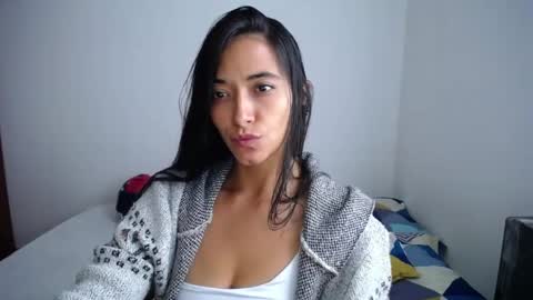 Snapshot of wifhot chatting on April 2026 11:38:01 AM Ilauren online show from April 2026 11:38:01 AM