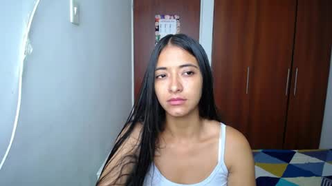 Snapshot of wifhot chatting on May 2026 12:44:01 PM Ilauren online show from May 2026 12:44:01 PM
