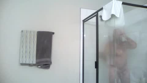 wil1565 online show from December 2025 02:30:01 AM