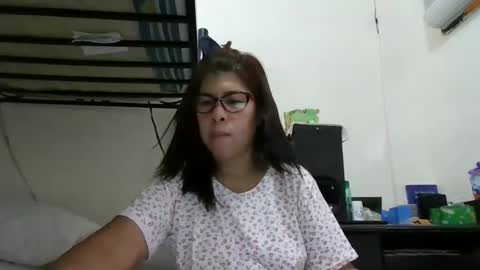 Snapshot of wildbrownchick69 chatting on December 2024 01:32:01 AM WildChick online show from December 2024 01:32:01 AM