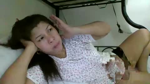 Snapshot of wildbrownchick69 chatting on February 2025 09:19:01 AM WildChick online show from February 2025 09:19:01 AM