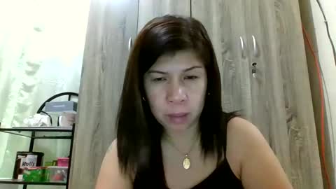 Snapshot of wildbrownchick69 chatting on February 2025 12:41:02 PM WildChick online show from February 2025 12:41:02 PM