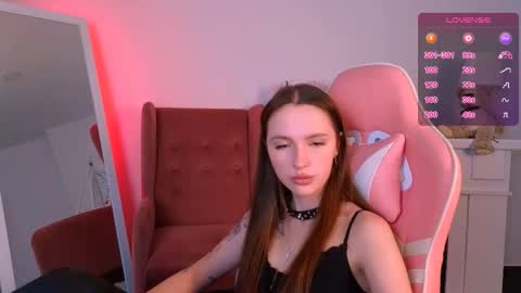 Snapshot of wildhoney_xo chatting on September 2025 05:40:01 AM Kara online show from September 2025 05:40:01 AM
