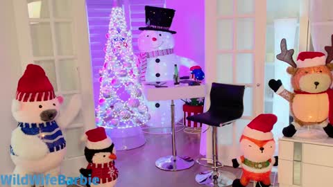 Snapshot of wildwifebarbie chatting on December 2024 04:06:01 PM Angelica 49 online show from December 2024 04:06:01 PM