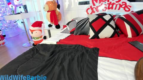 Snapshot of wildwifebarbie chatting on December 2024 07:36:01 PM Angelica 49 online show from December 2024 07:36:01 PM