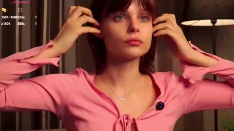 Snapshot of willalwaysloveyouuuuu chatting on November 2025 11:32:02 AM Eva online show from November 2025 11:32:02 AM