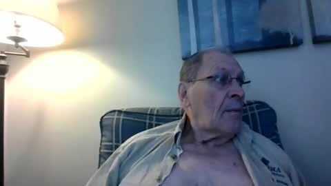 Snapshot of willnedoher chatting on December 2024 01:28:01 PM Willhedoher online show from December 2024 01:28:01 PM