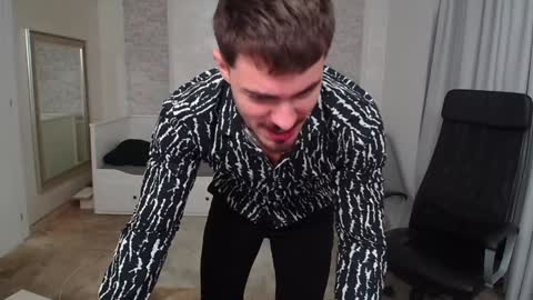 WilsonJules online show from December 2024 01:58:01 PM