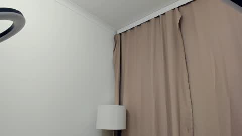 Amalia and Mia online show from December 2024 05:39:01 AM