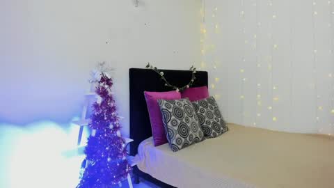 Wini Fer online show from December 2024 12:04:01 PM