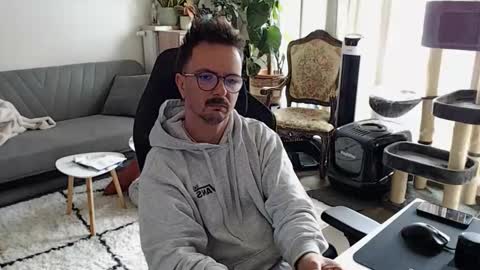 Snapshot of winnydepooh chatting on November 2025 01:54:02 PM cream36 online show from November 2025 01:54:02 PM