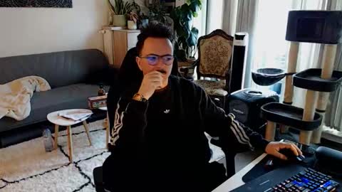 Snapshot of winnydepooh chatting on November 2025 07:51:02 AM cream36 online show from November 2025 07:51:02 AM