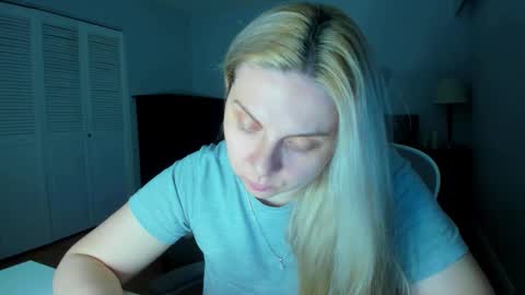Snapshot of winter_miracle chatting on May 2026 03:59:02 AM Winter Miracle online show from May 2026 03:59:02 AM