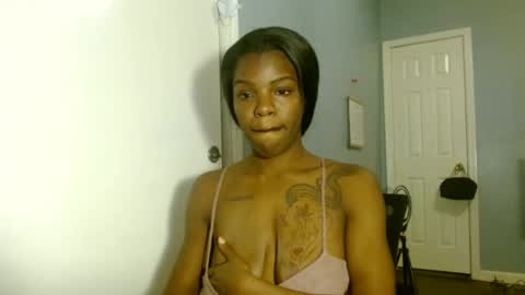 Snapshot of wishhwashy22 chatting on February 2025 06:15:01 AM Chanel online show from February 2025 06:15:01 AM