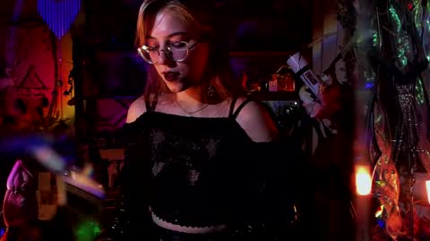 Goddess of two strapons  - Mr. long Don Mr. Pinky online show from January 2025 08:10:02 PM