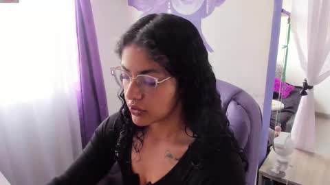     Luna Violeta  A r t i s t  online show from December 2025 03:39:02 PM