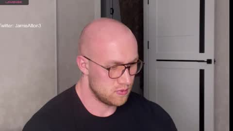 Wlademar online show from October 2025 08:42:01 PM