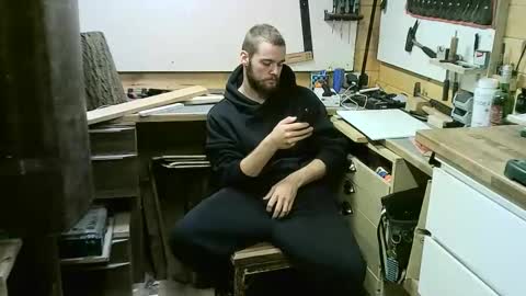 wolf021221 online show from October 2025 06:04:01 PM