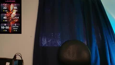  W O L F  online show from October 2025 12:06:01 PM