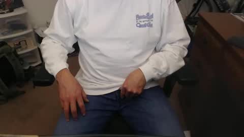 wolfie0717 online show from December 2024 07:59:02 AM