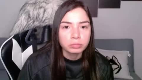 Snapshot of wolfs_daughter chatting on January 2025 03:07:02 AM Alex online show from January 2025 03:07:02 AM