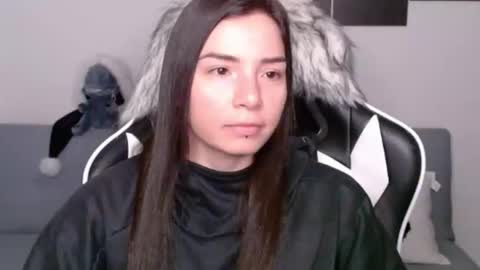 Snapshot of wolfs_daughter chatting on January 2025 03:11:02 AM Alex online show from January 2025 03:11:02 AM